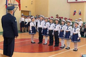 Школьный конкурс смотра строя и песни, посвящённый Дню защитника Отечества