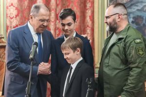 Сергей Лавров встретился с учащимися средней Школы-интерната МИД России, Александром и Алексеем Ивлевыми
