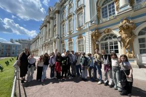 Обучающиеся 4 «Б» класса завершили начальную школу поездкой в Санкт-Петербург